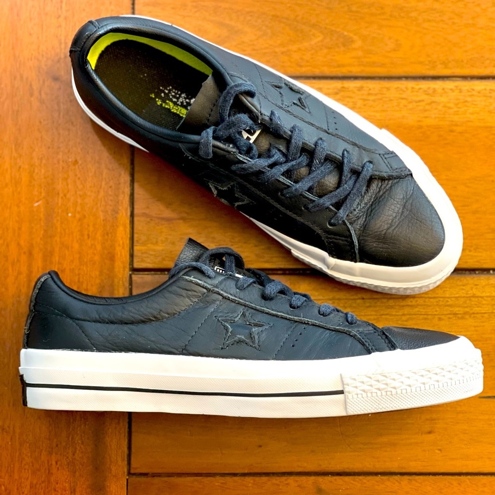 Converse One Star Black - men’s sz 5/women’s sz 7 - Very minimally worn